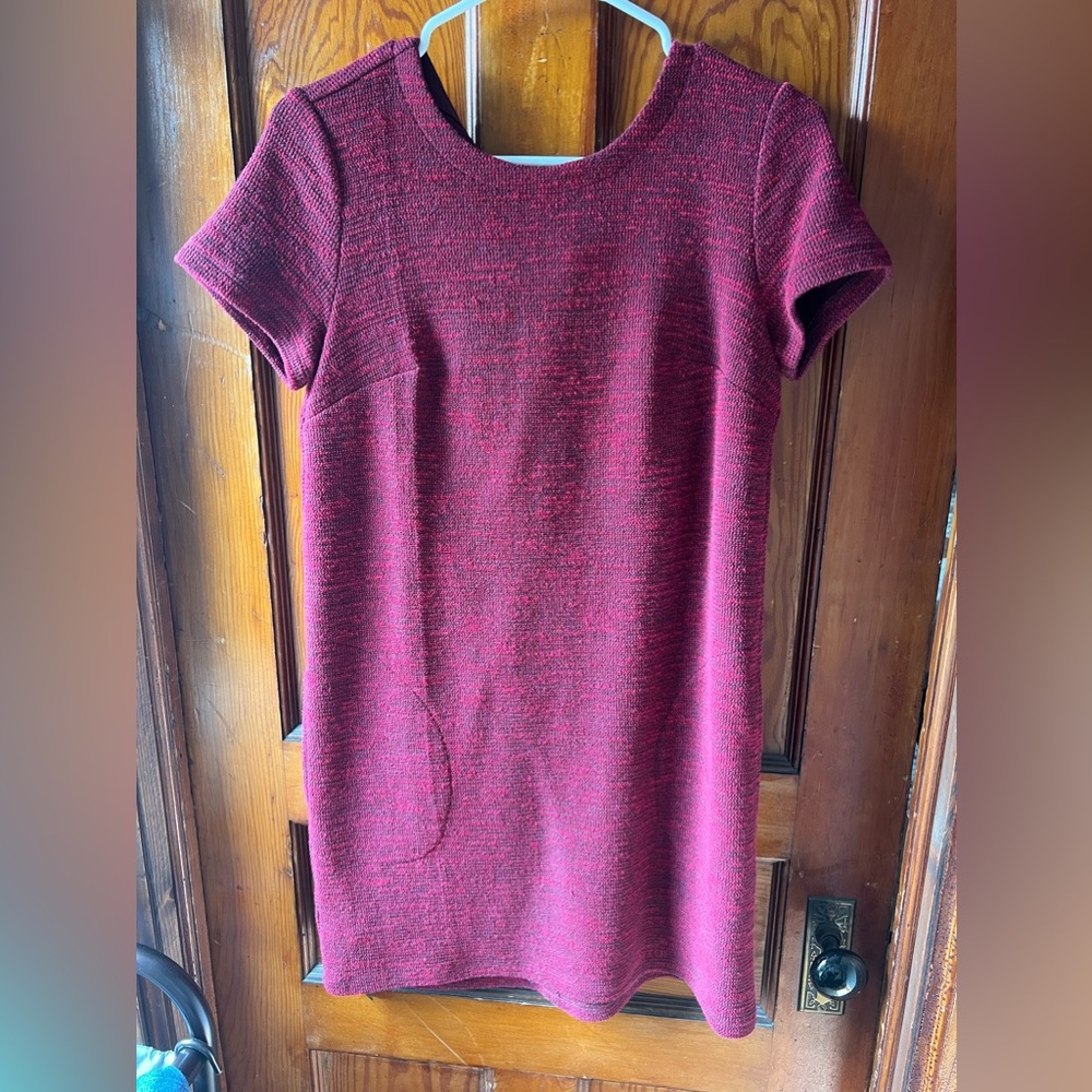 LOFT size 0 Red Tweed Dress with pockets. Black tie back at neck ❤️